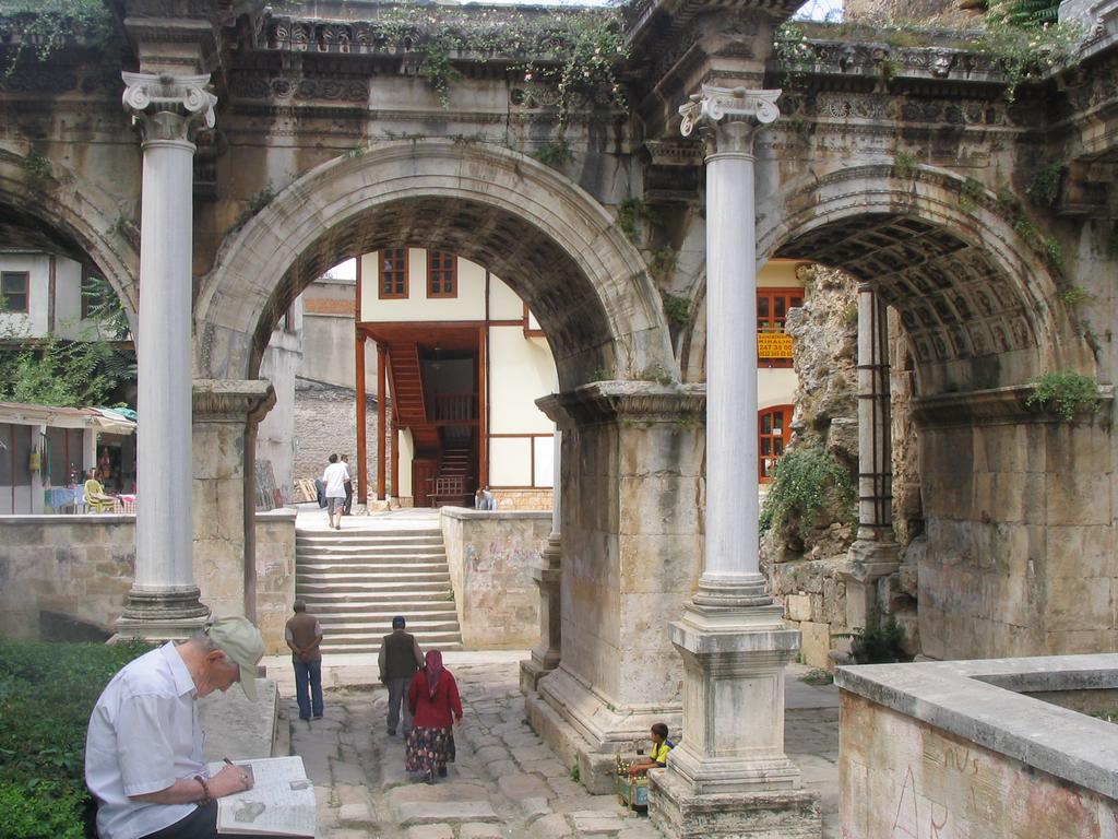 Ersoy Efe Pansiyon Antalya Ngoại thất bức ảnh